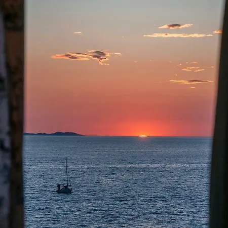 アパート Luxury *