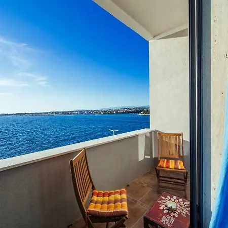 アパート Luxury *